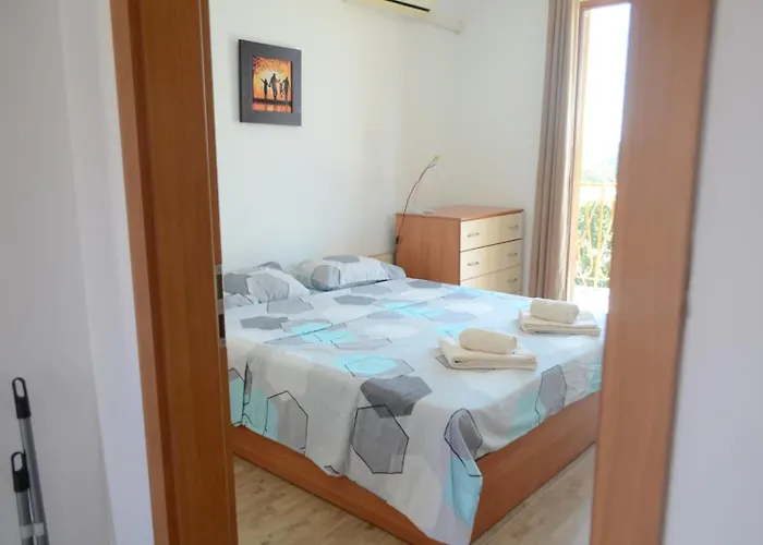 Appartement любимото синьо в Sinemoretz