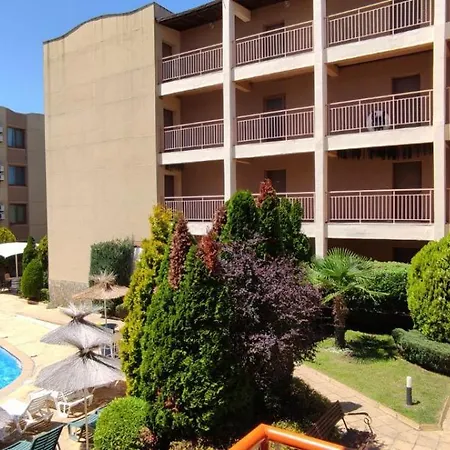Apartament любимото синьо в Sinemorec
