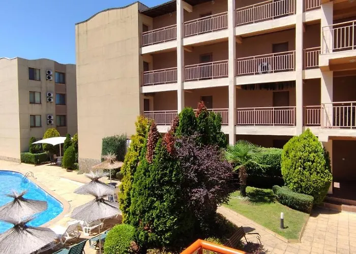 아파트 любимото синьо в 시네모레츠